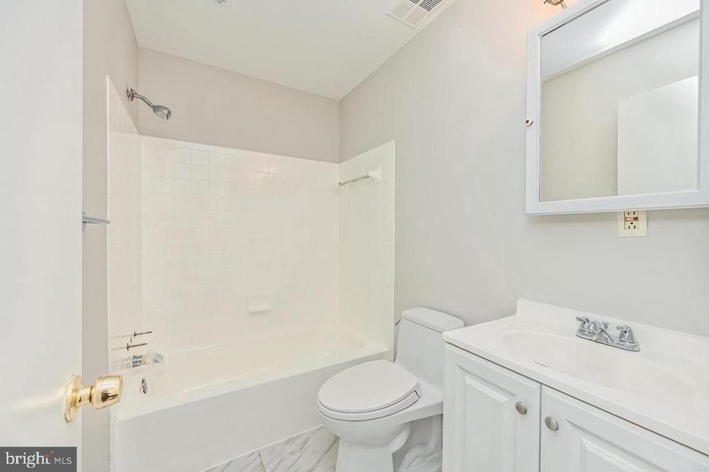 13408 SHADY KNOLL DRIVE 207