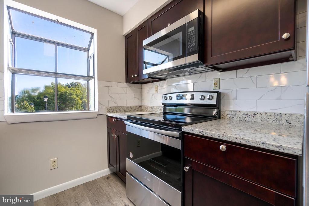 13408 SHADY KNOLL DRIVE 207