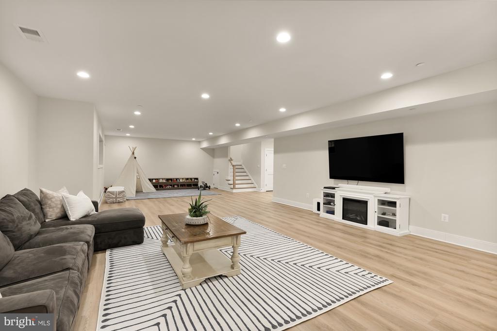 6315 TILDEN LANE