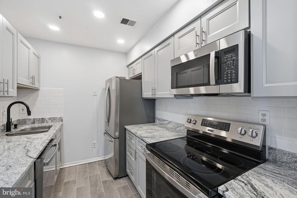 13408 SHADY KNOLL DRIVE 308