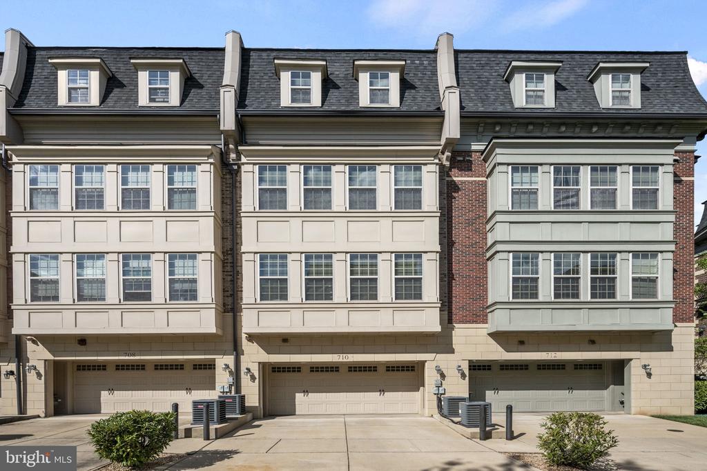 710 SENTRY SQUARE 113