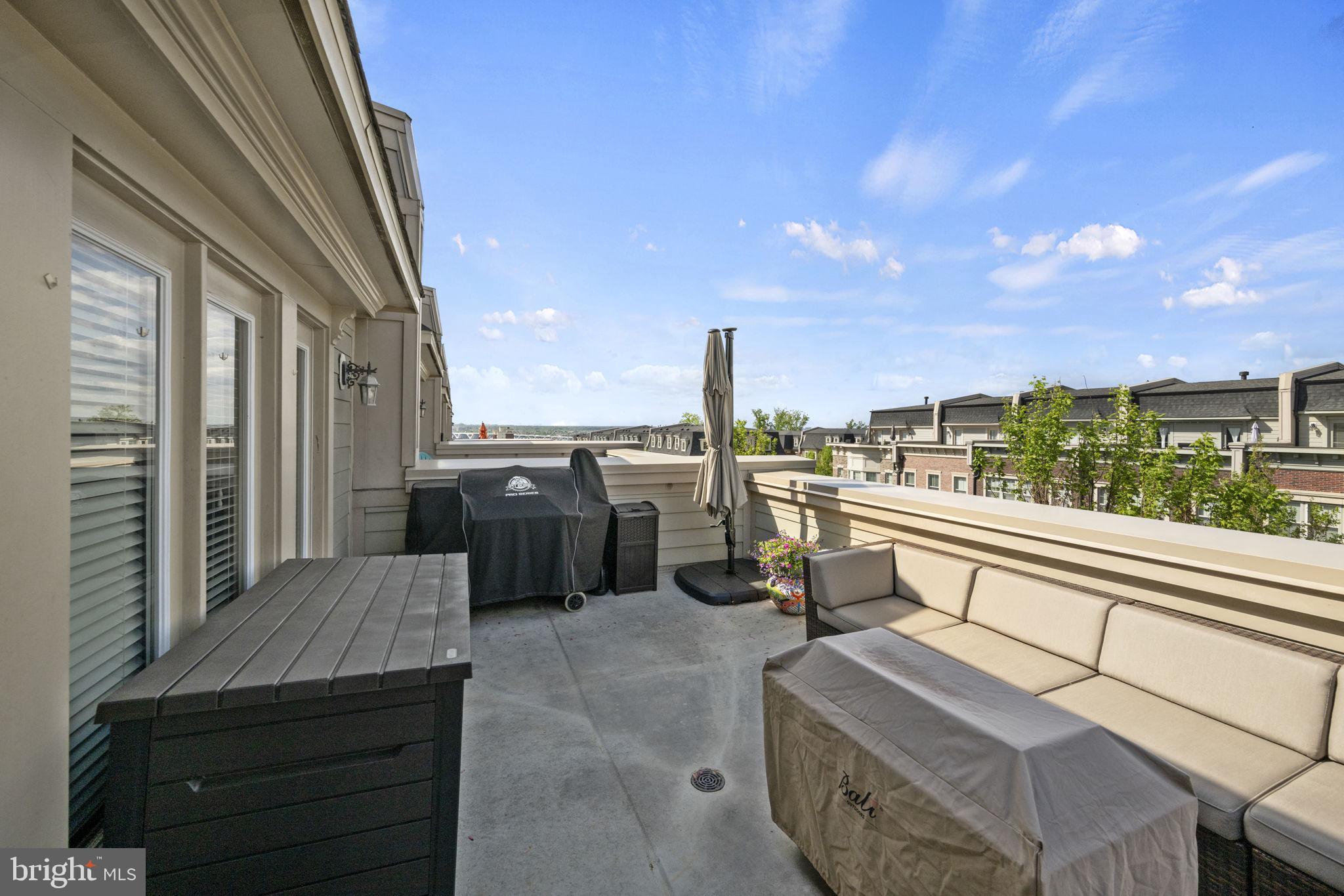 710 SENTRY SQUARE 113