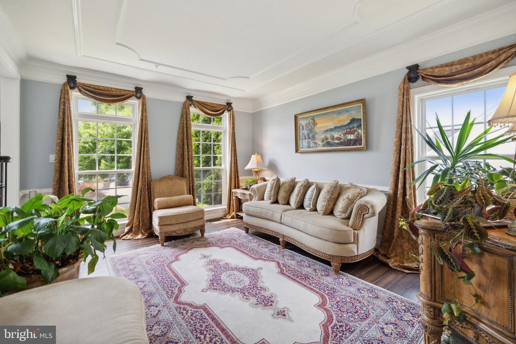 10009 ANGORA DRIVE