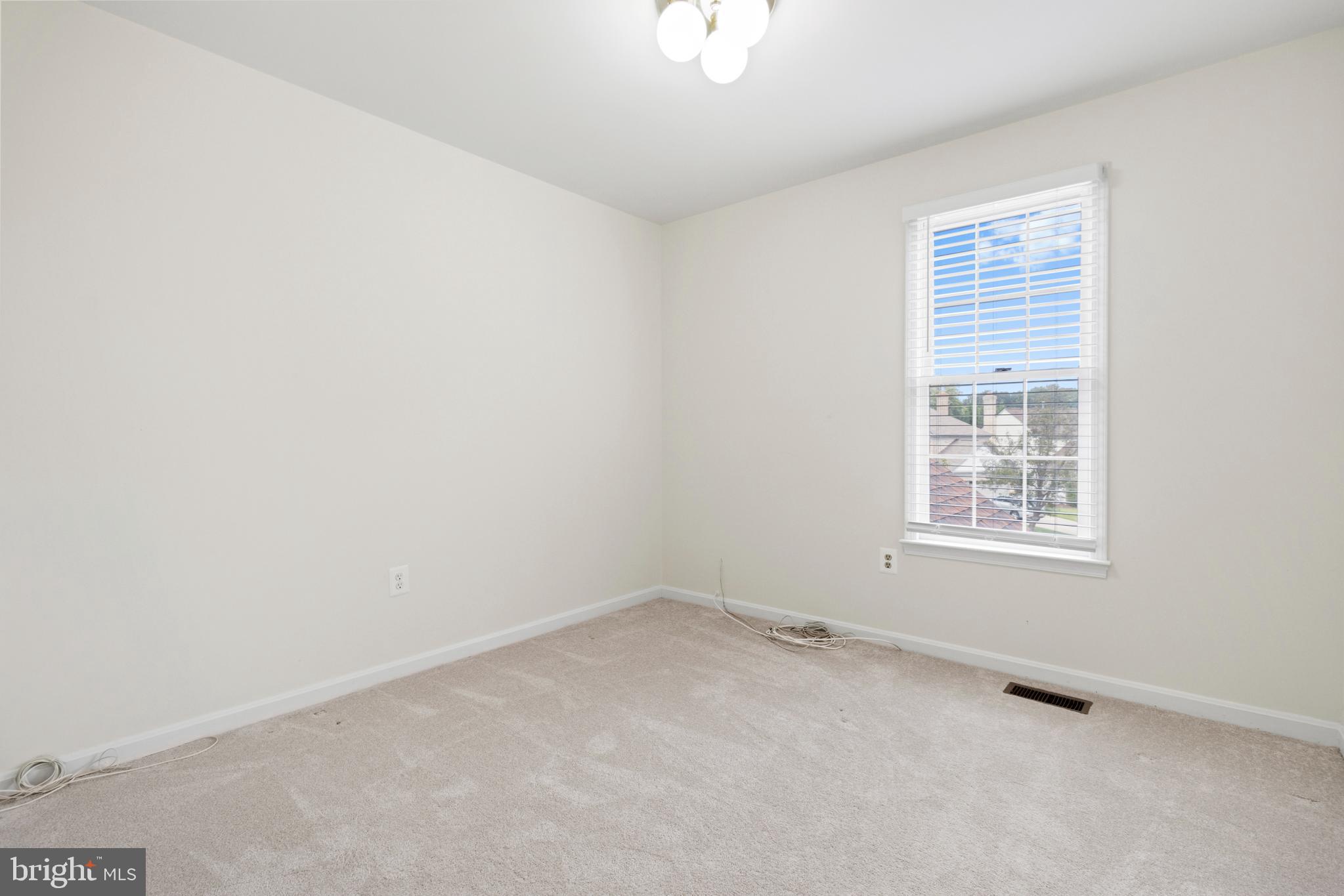 11603 ADMIRAL COURT