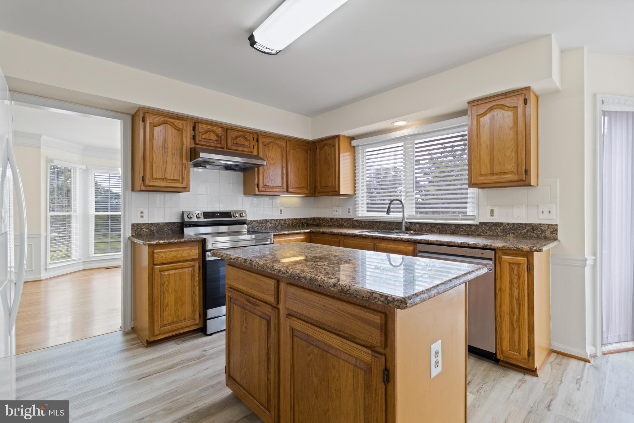 11603 ADMIRAL COURT