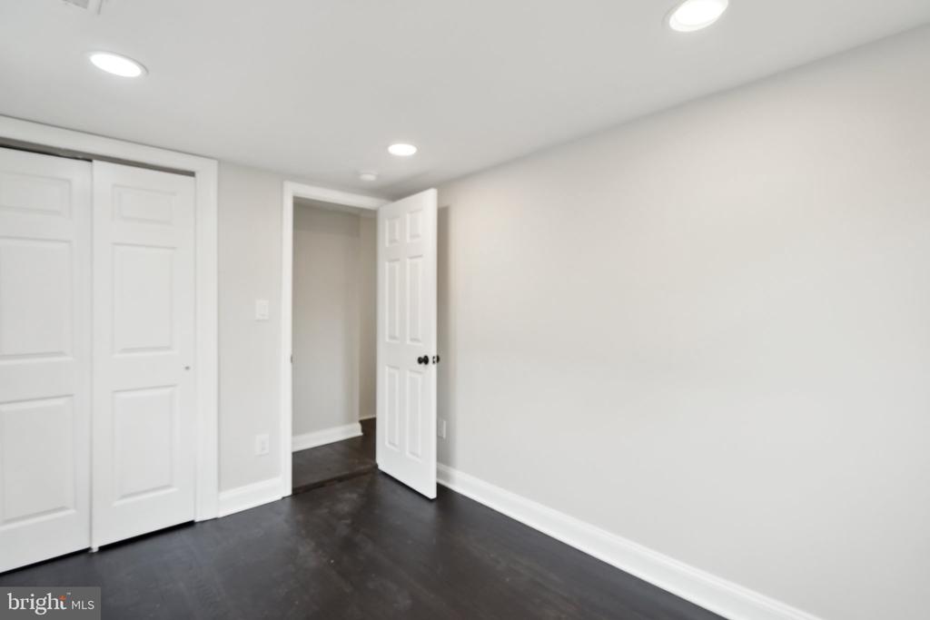 421 DATELEAF AVENUE