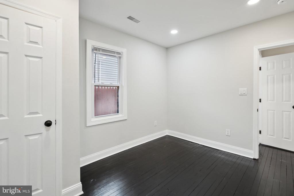 421 DATELEAF AVENUE