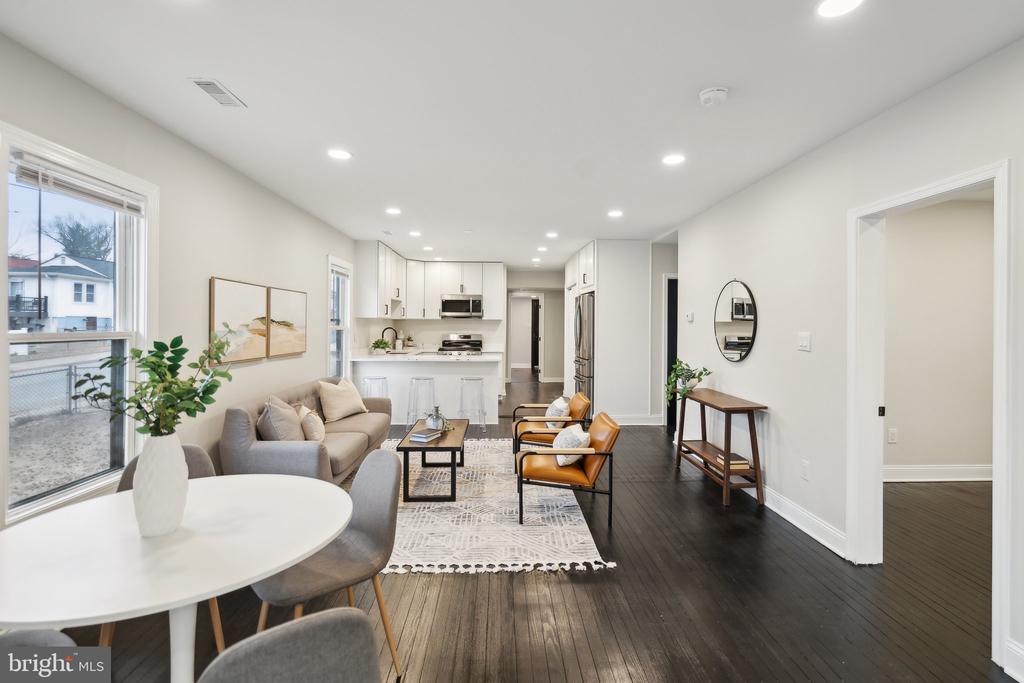 421 DATELEAF AVENUE