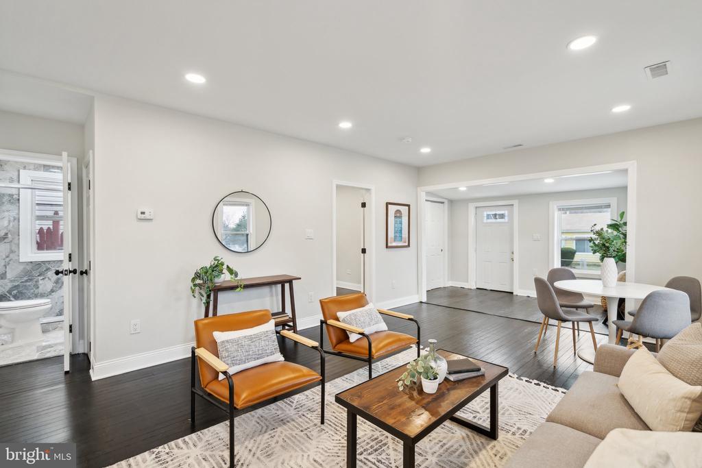 421 DATELEAF AVENUE