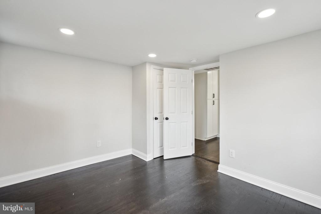 421 DATELEAF AVENUE