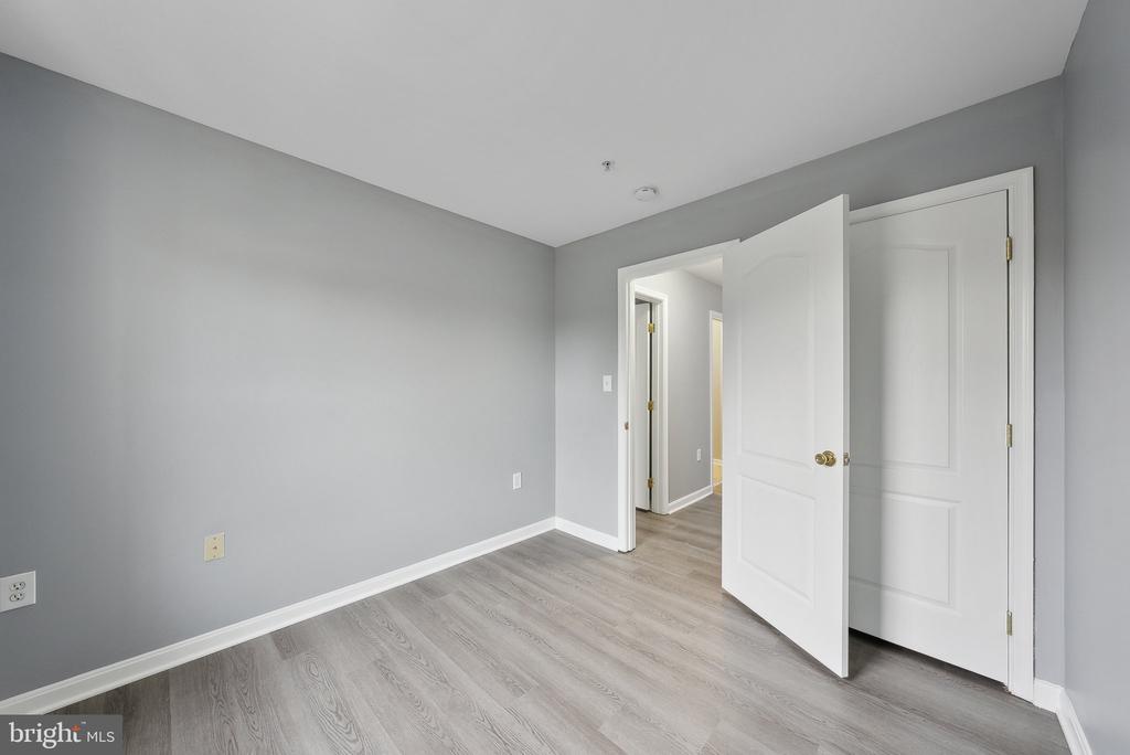 7006 RENWICK COURT