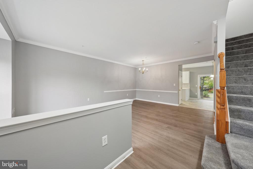 7006 RENWICK COURT