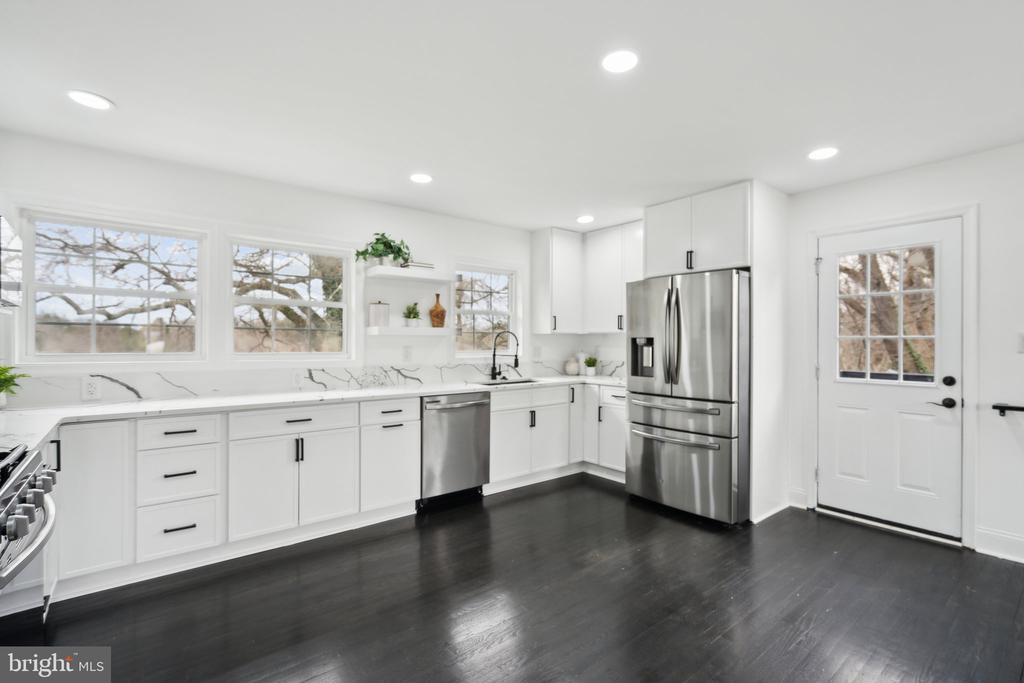 10111 OLD FORT ROAD