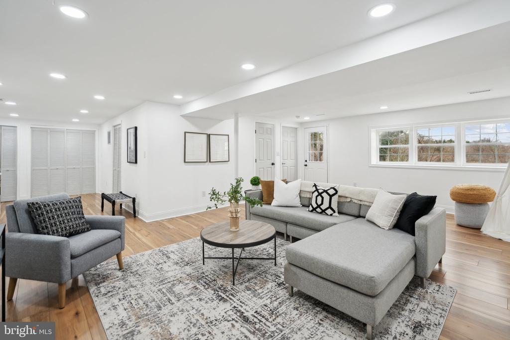 10111 OLD FORT ROAD