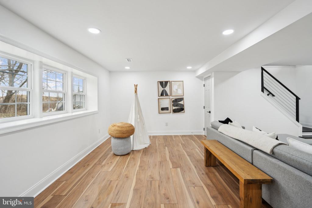10111 OLD FORT ROAD
