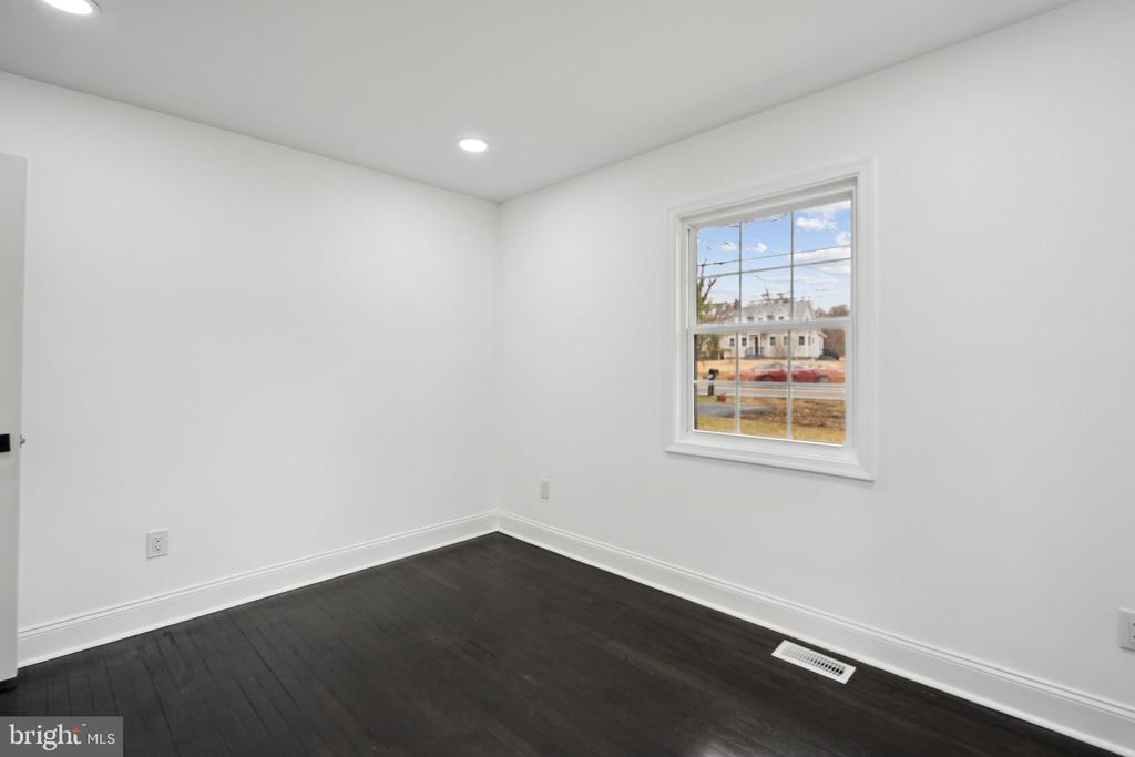 10111 OLD FORT ROAD