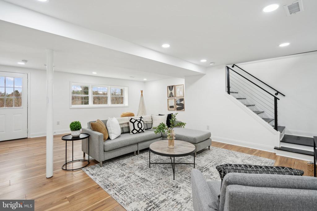 10111 OLD FORT ROAD