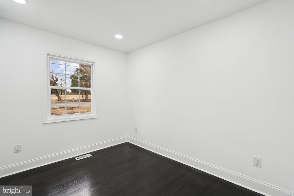 10111 OLD FORT ROAD