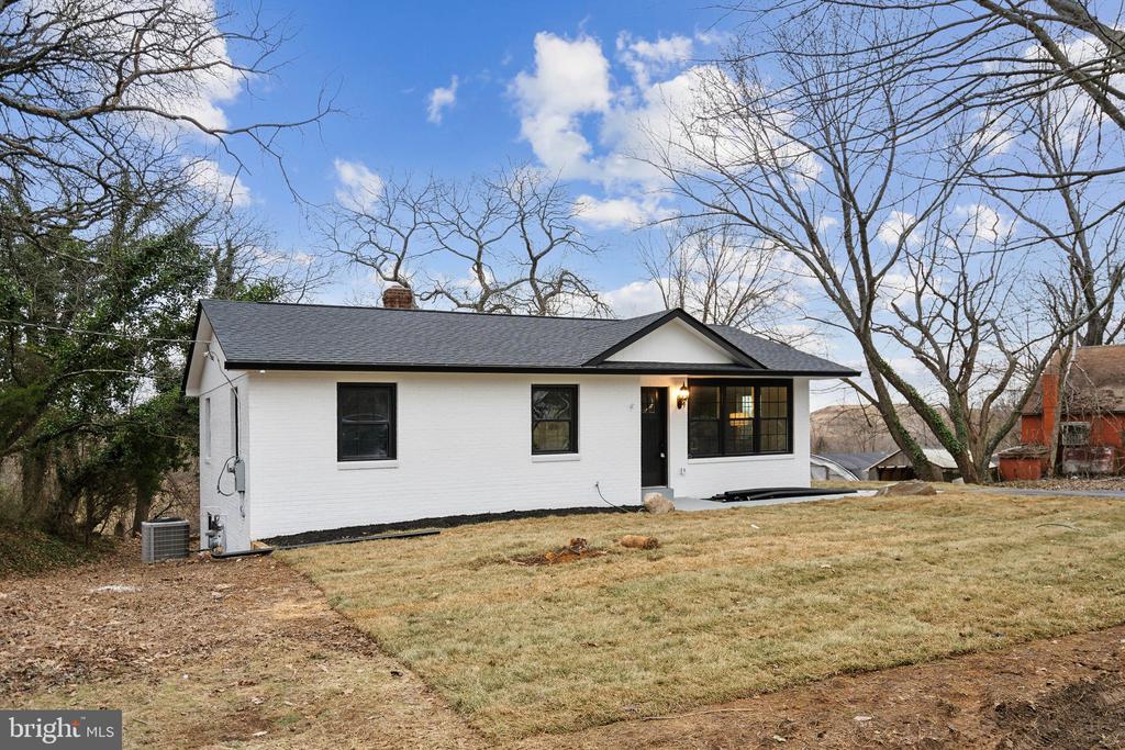 10111 OLD FORT ROAD