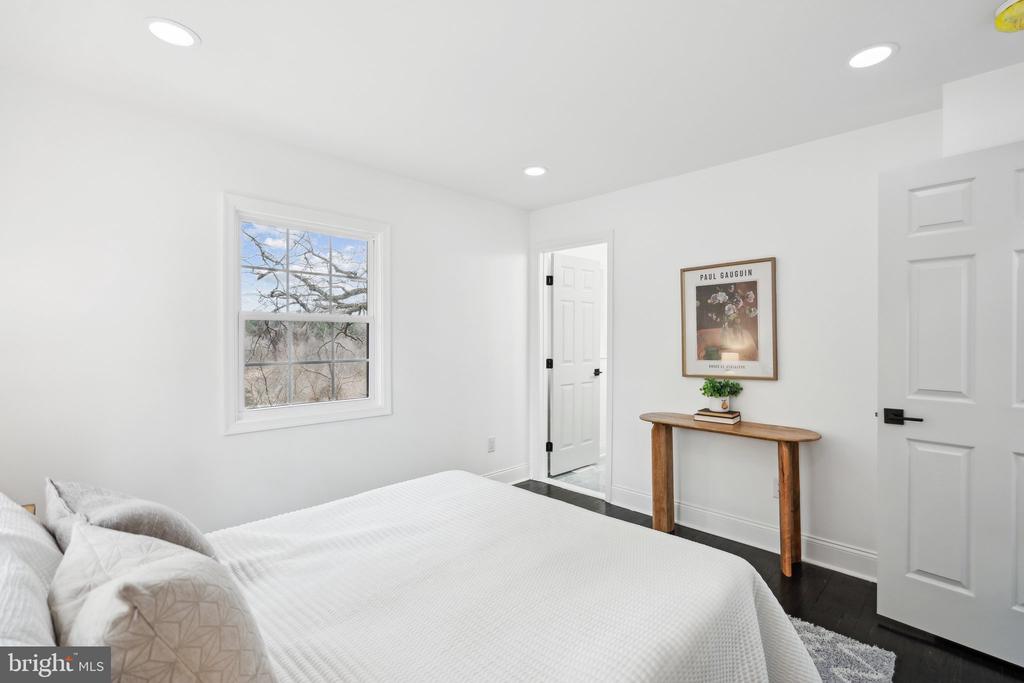 10111 OLD FORT ROAD