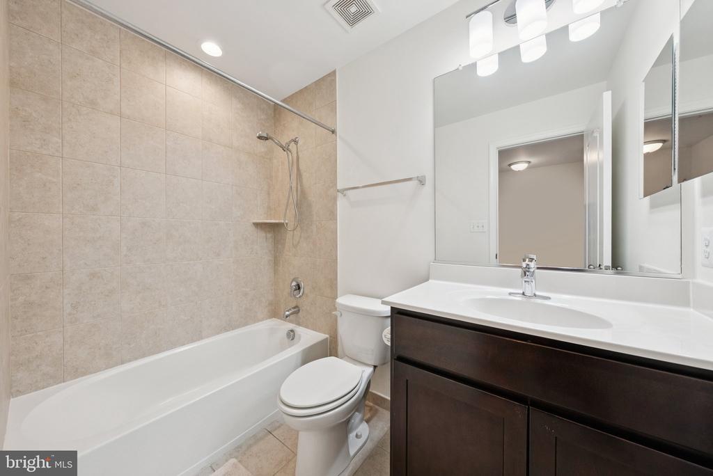 10605 MERIDIAN HILL WAY