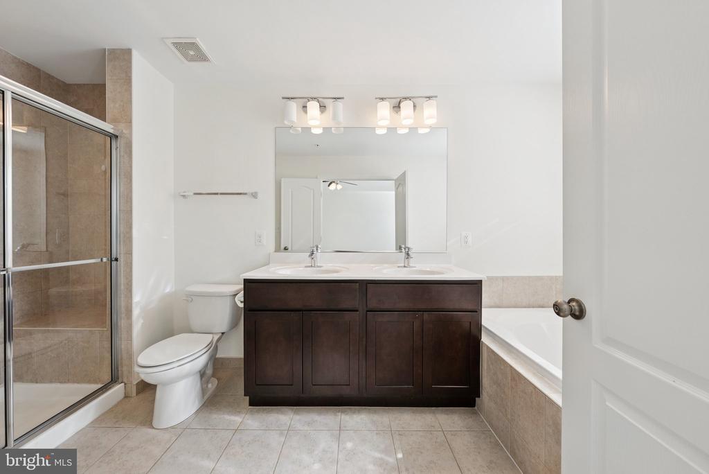 10605 MERIDIAN HILL WAY