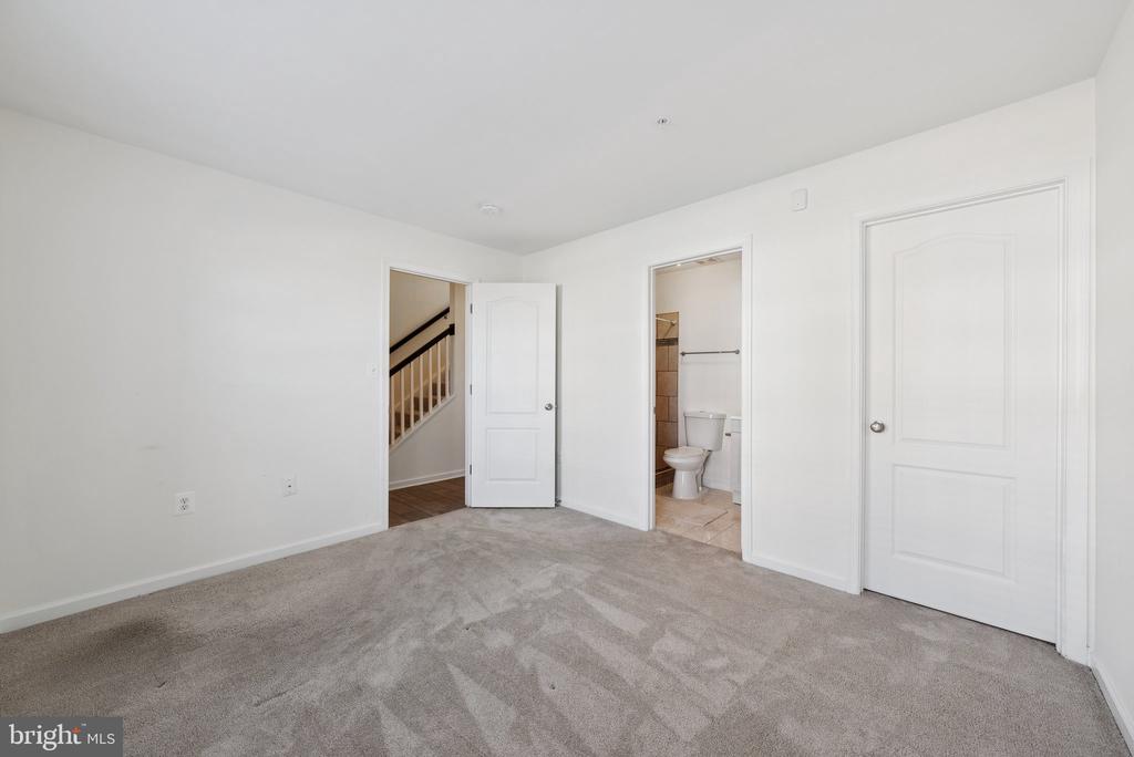 10605 MERIDIAN HILL WAY
