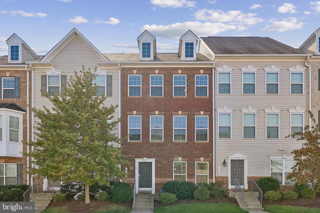 10605 MERIDIAN HILL WAY