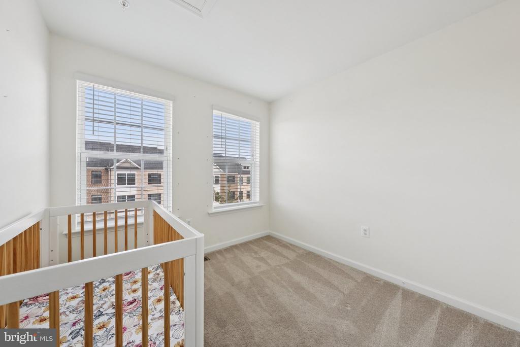 10605 MERIDIAN HILL WAY