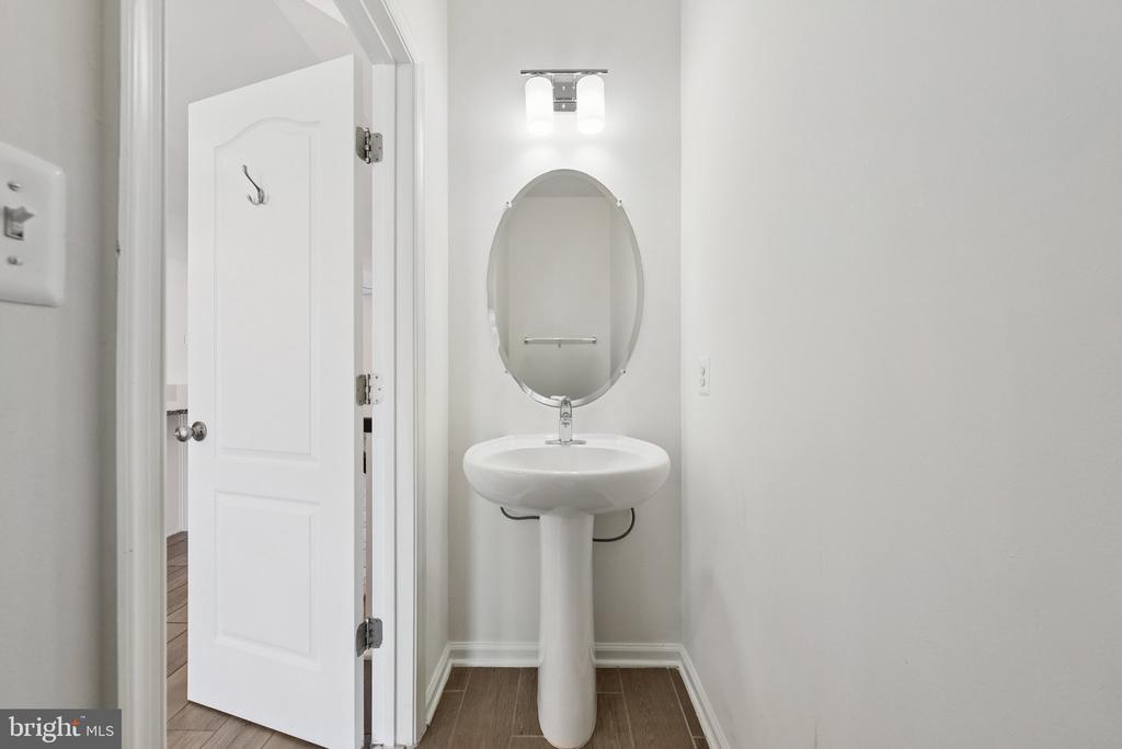 10605 MERIDIAN HILL WAY