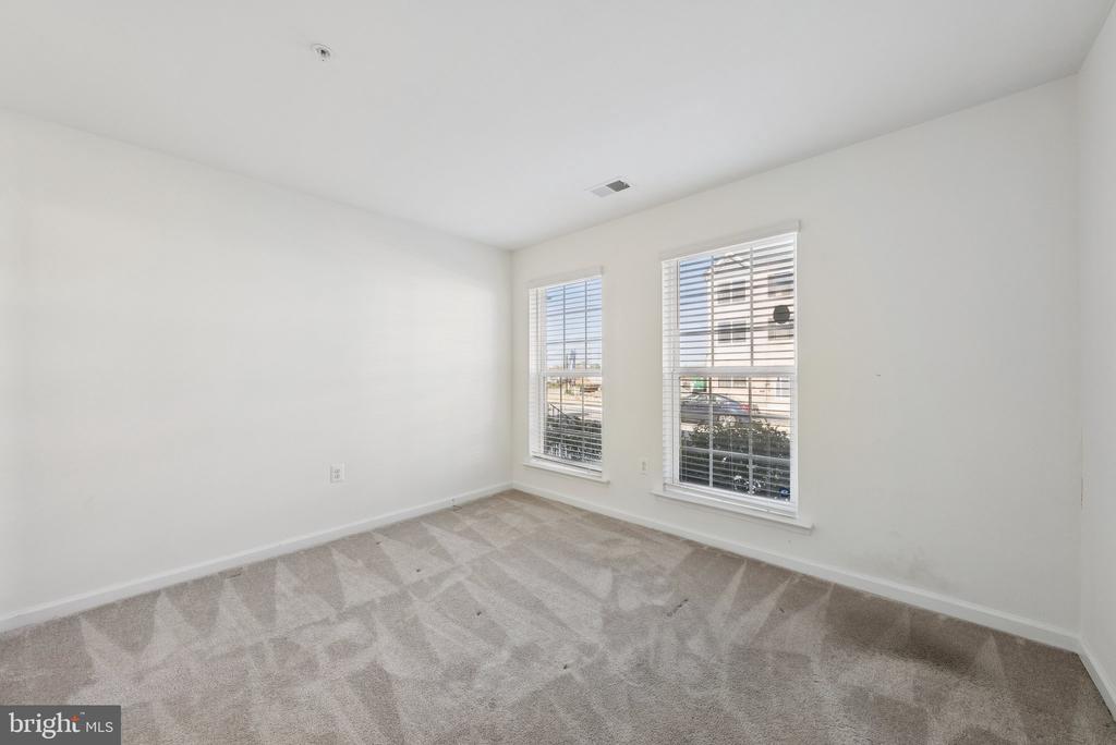 10605 MERIDIAN HILL WAY