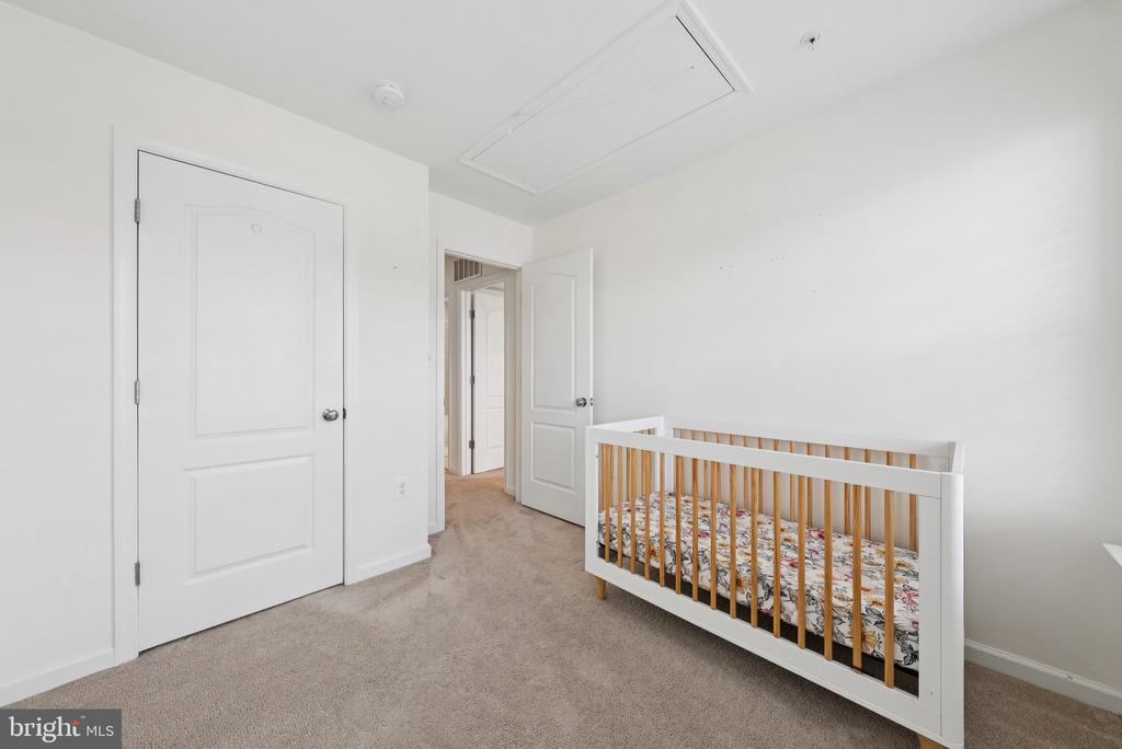 10605 MERIDIAN HILL WAY