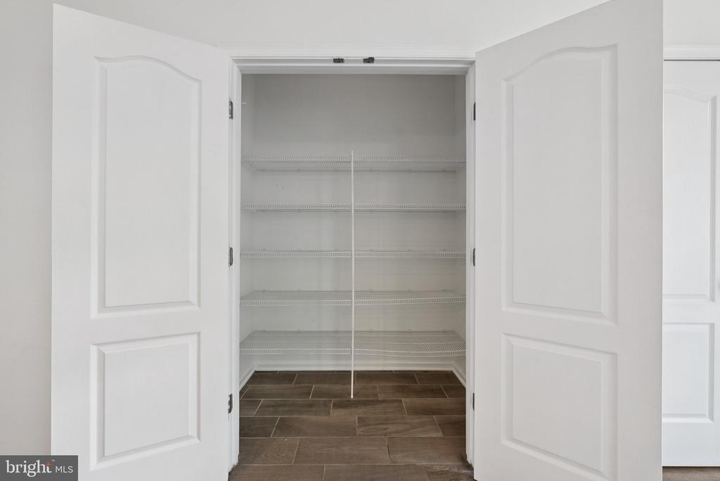 10605 MERIDIAN HILL WAY