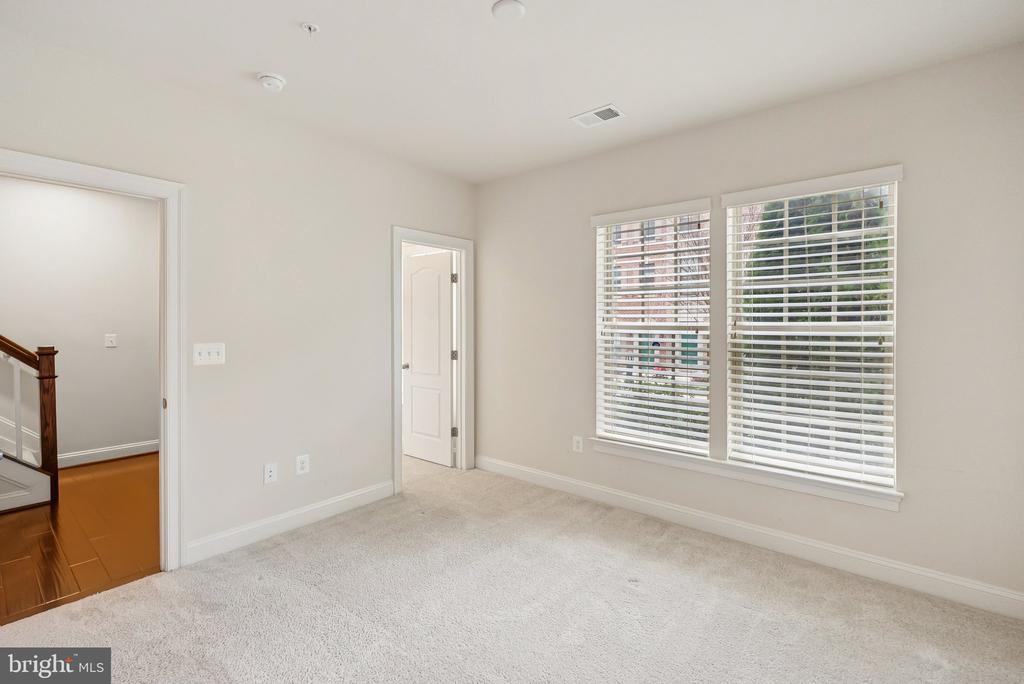608 FAIR WINDS WAY 262A