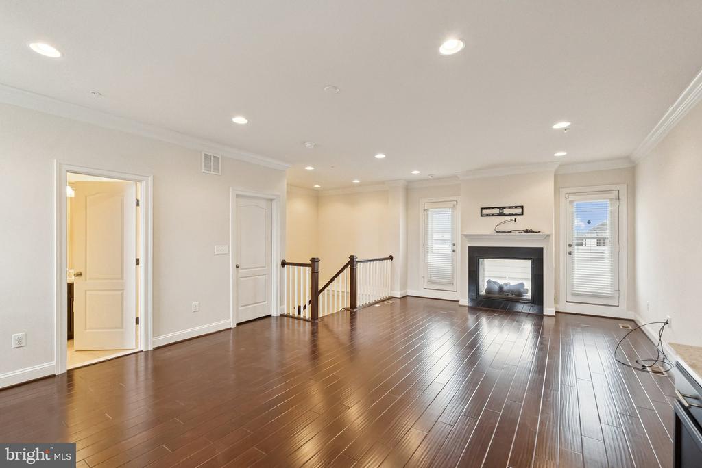 608 FAIR WINDS WAY 262A