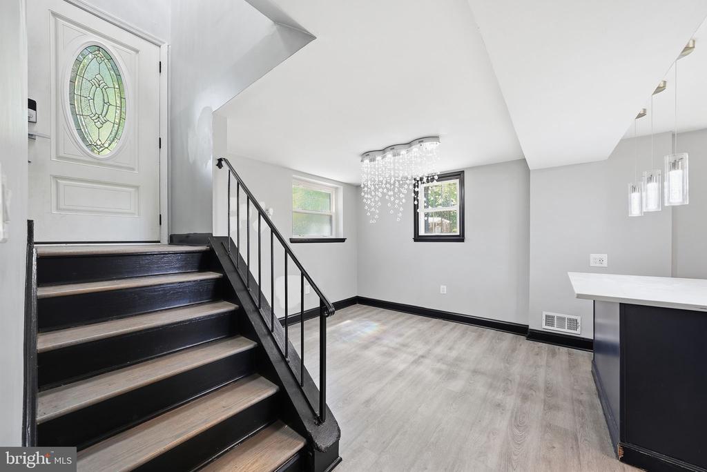 4206 CANYONVIEW DRIVE