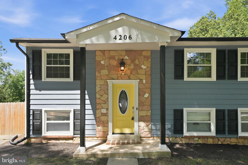 4206 CANYONVIEW DRIVE
