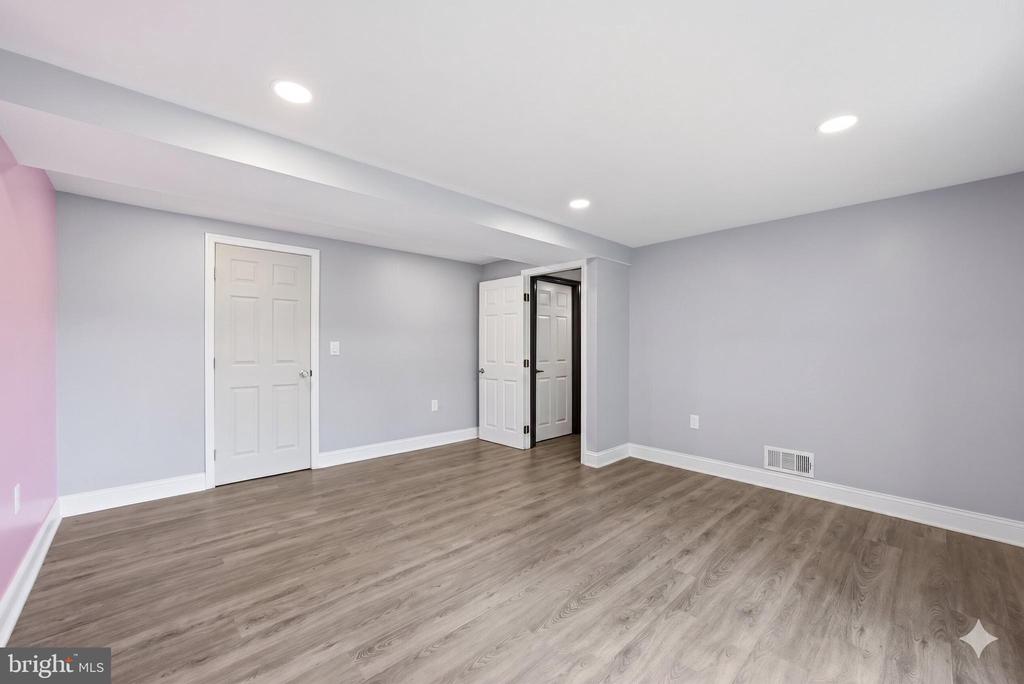 4206 CANYONVIEW DRIVE