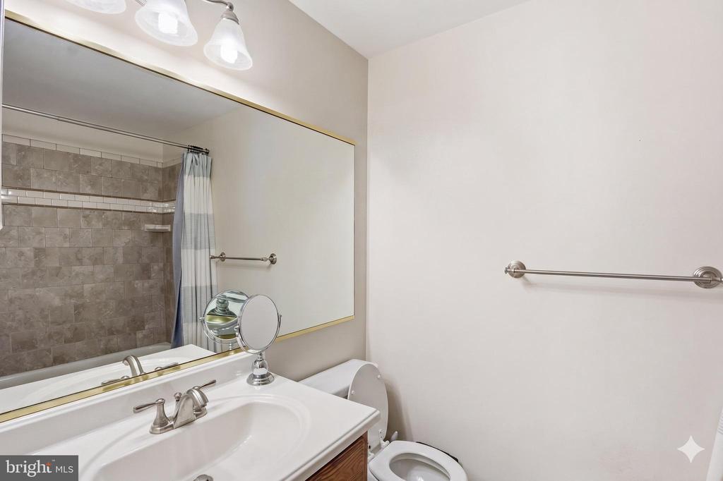 4110 NESCONSET DRIVE
