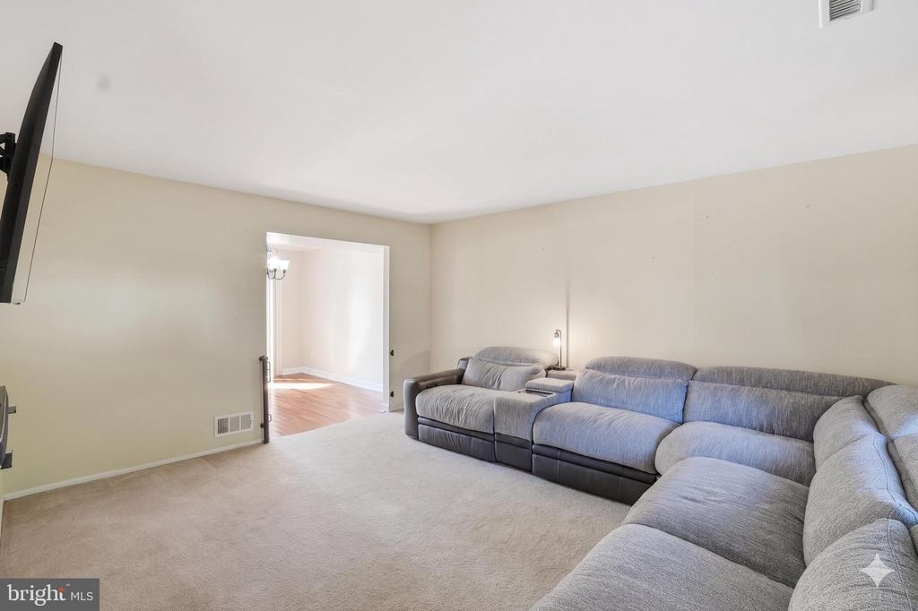 4110 NESCONSET DRIVE