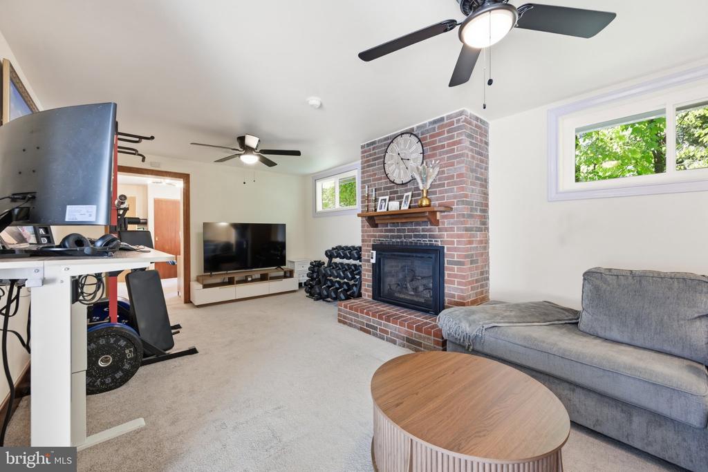 5208 HURON STREET