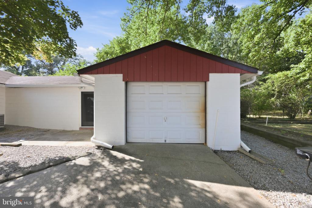5208 HURON STREET