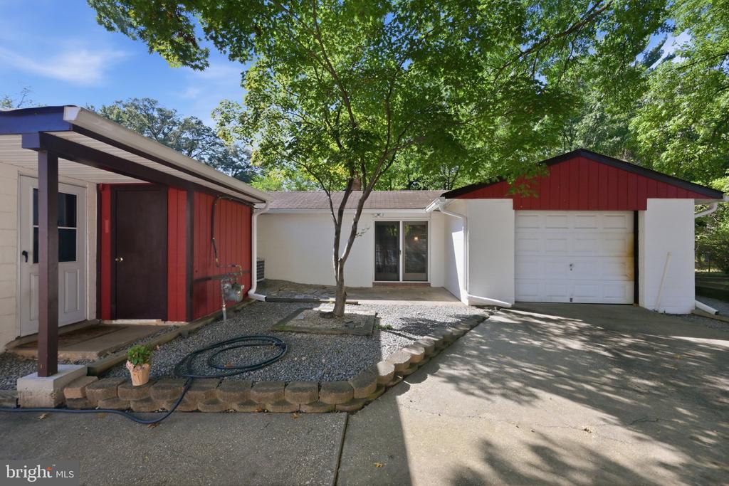 5208 HURON STREET