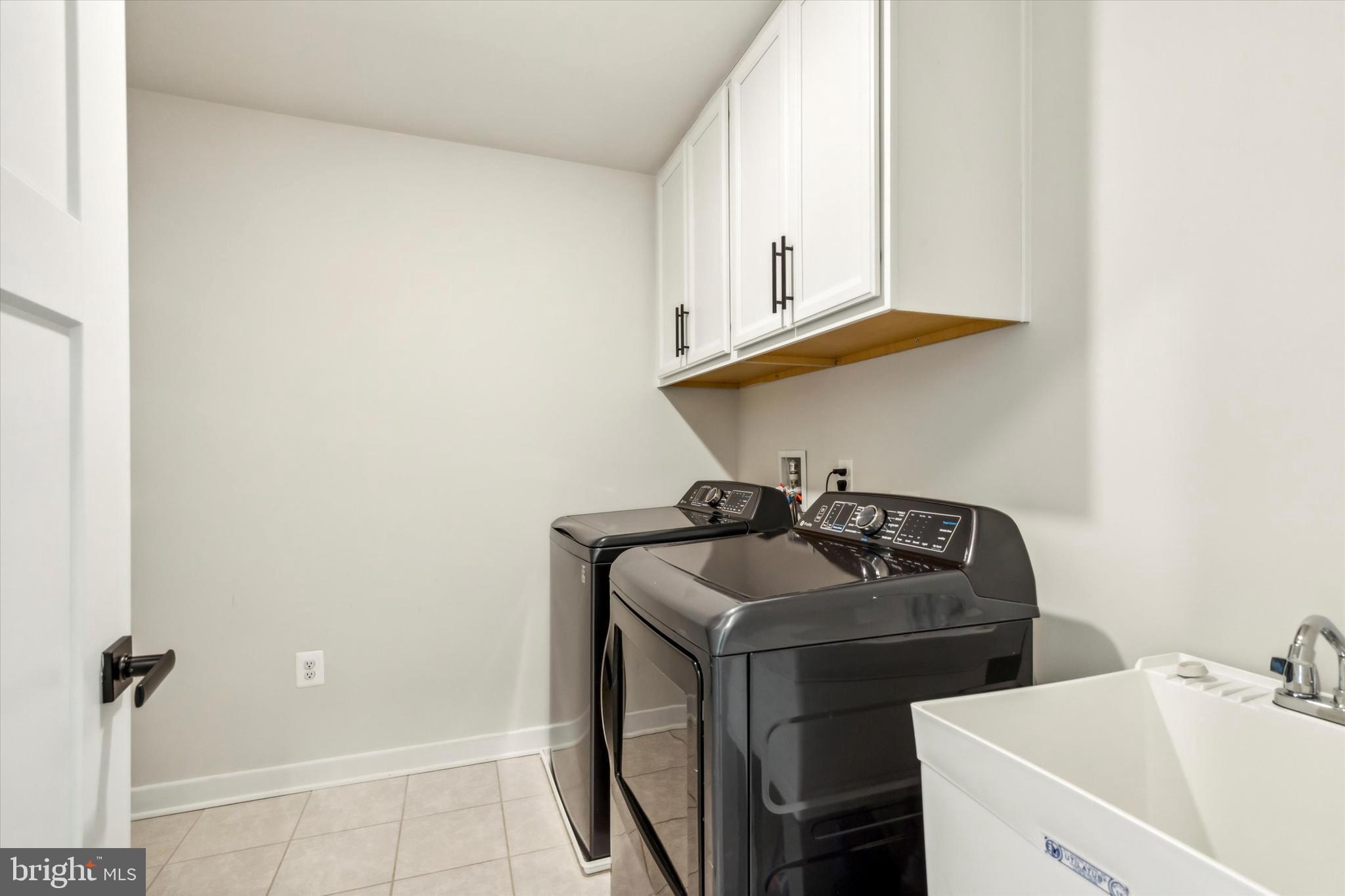 3306 CORA LANE