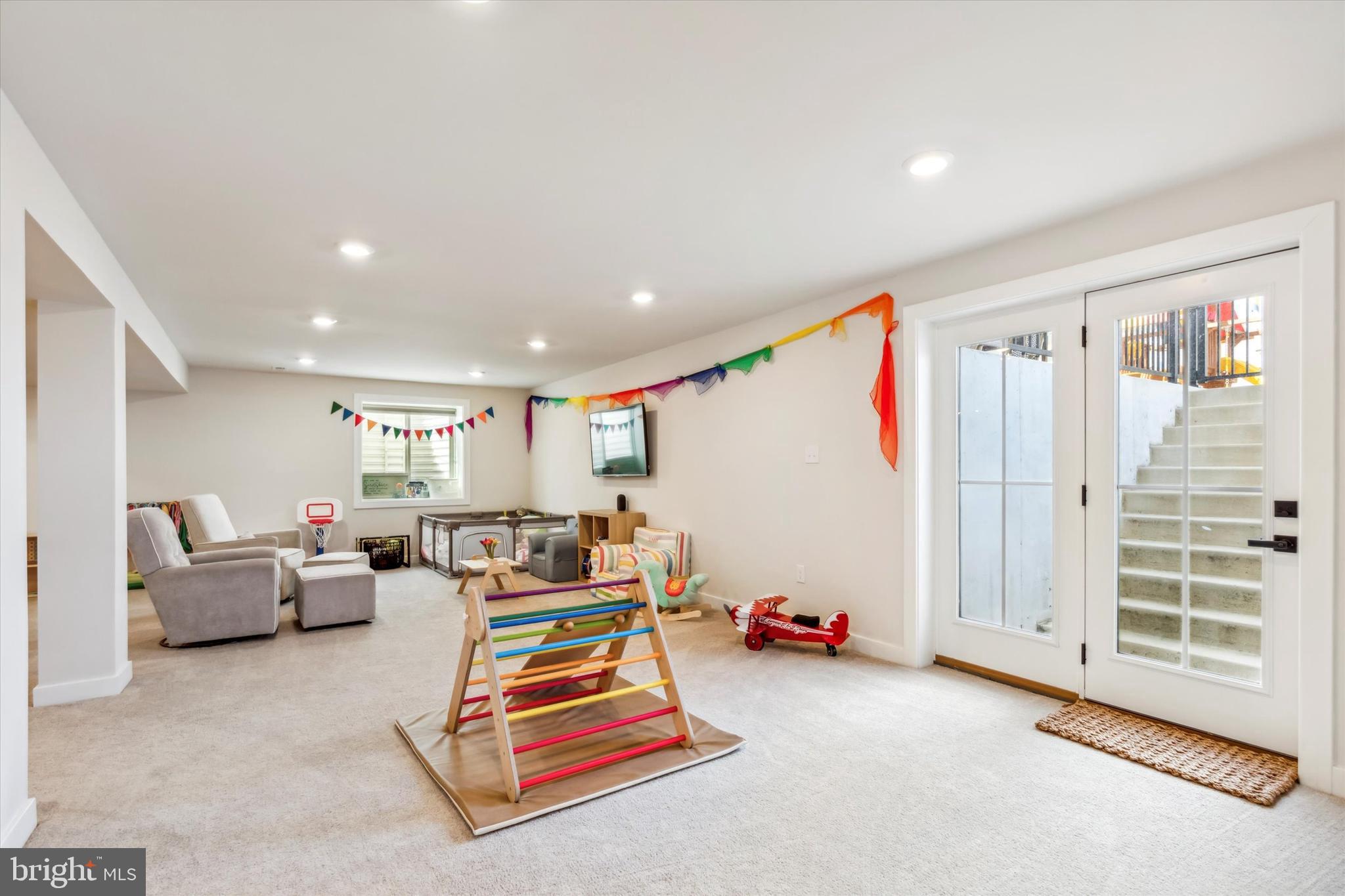 3306 CORA LANE