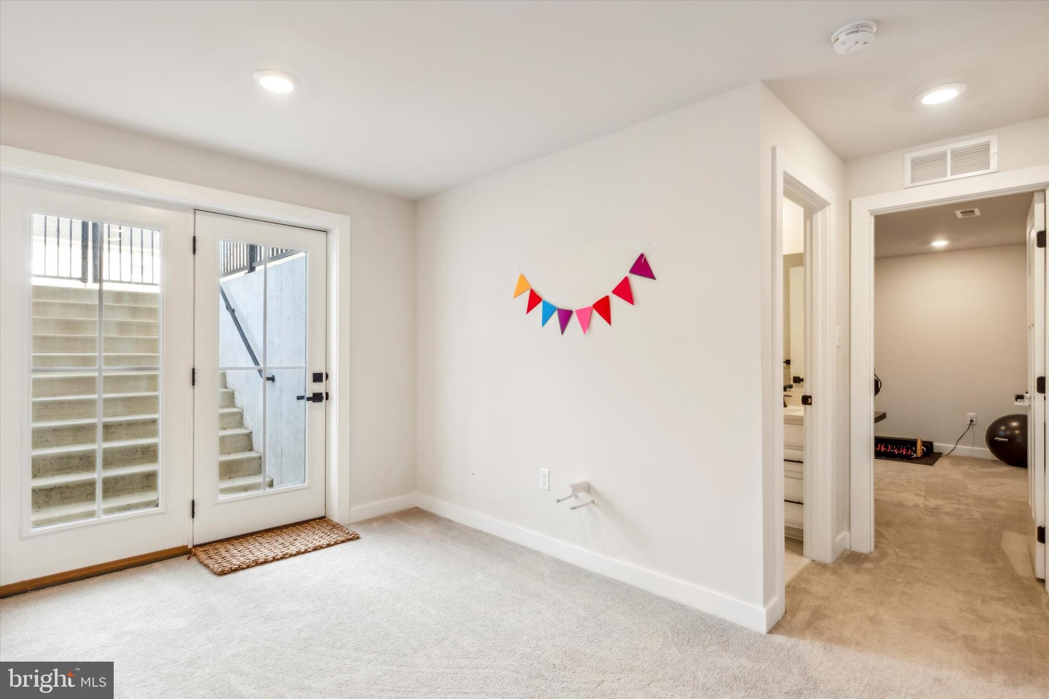 3306 CORA LANE
