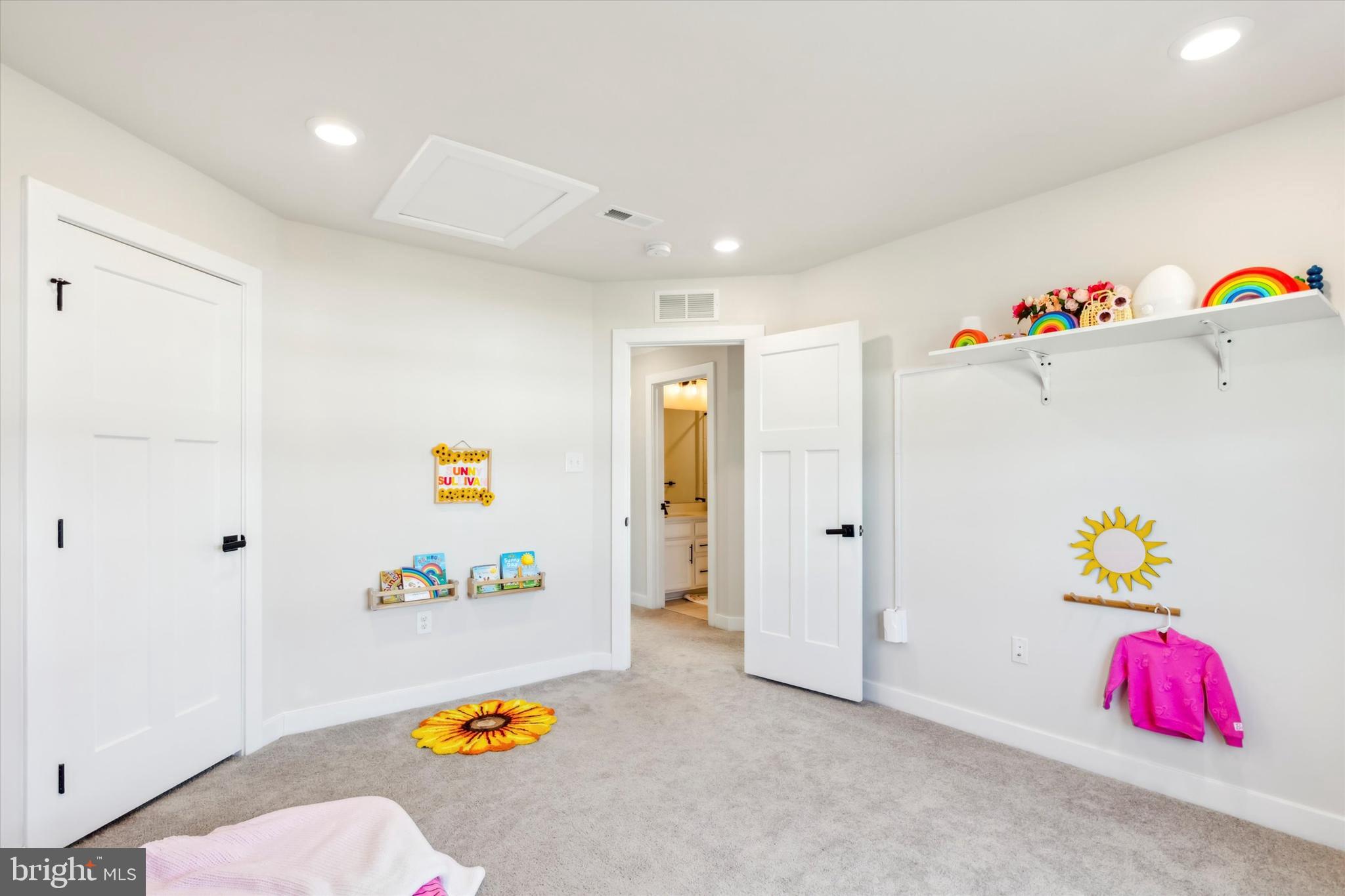3306 CORA LANE