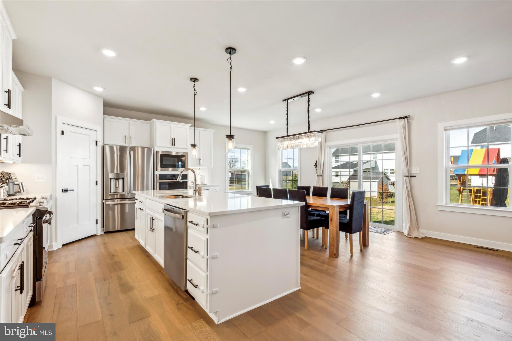 3306 CORA LANE