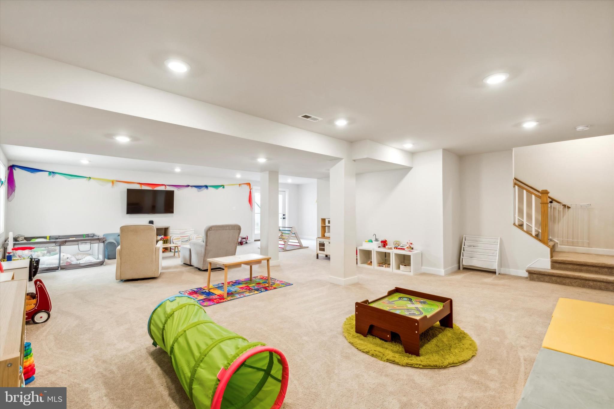 3306 CORA LANE