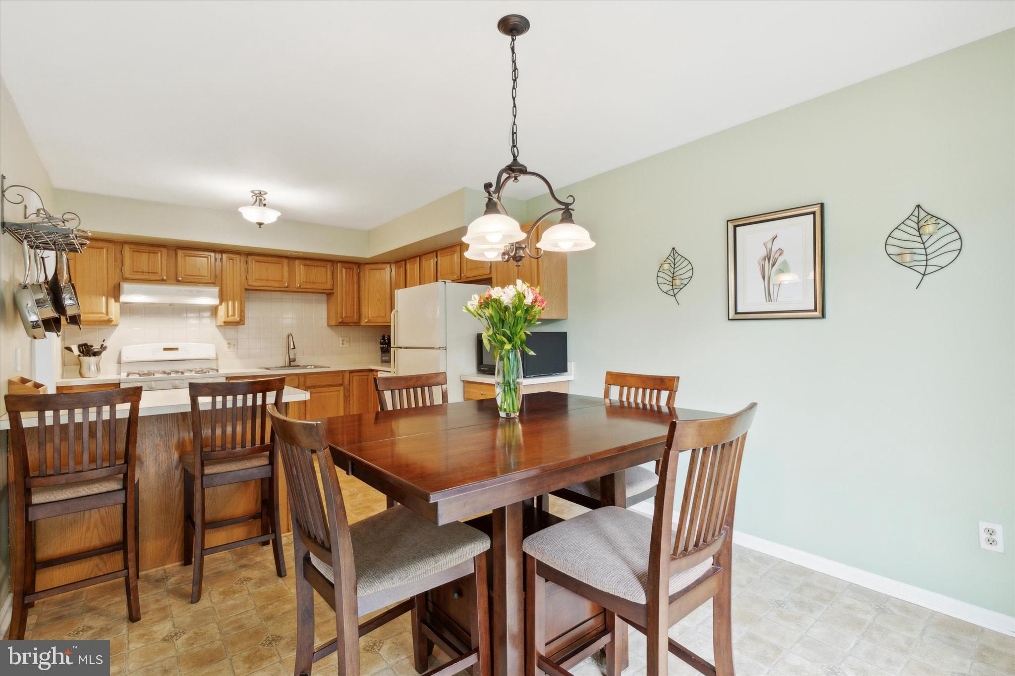 134 BARTLETT COURT